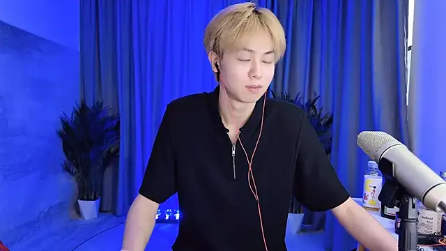 Snapshot of hafabva chatting on 03/26/26, 03:23 hafabva online show from 03/26/26, 03:23