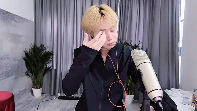 Snapshot of hafabva chatting on 03/29/26, 02:11 hafabva online show from 03/29/26, 02:11