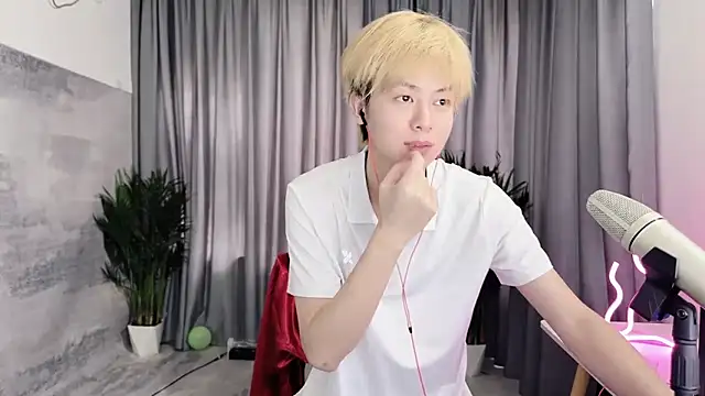 Snapshot of hafabva chatting on 04/10/26, 01:55 hafabva online show from 04/10/26, 01:55