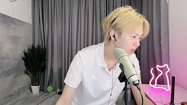 Snapshot of hafabva chatting on 04/11/26, 02:05 hafabva online show from 04/11/26, 02:05