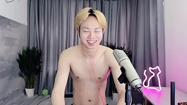 Snapshot of hafabva chatting on 04/15/26, 02:18 hafabva online show from 04/15/26, 02:18