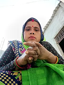 Snapshot of Shreya_pandit chatting on 01/11/26, 07:13 Shreya pandit online show from 01/11/26, 07:13