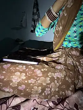 Pooja Love143 online show from 02/14/26, 04:48