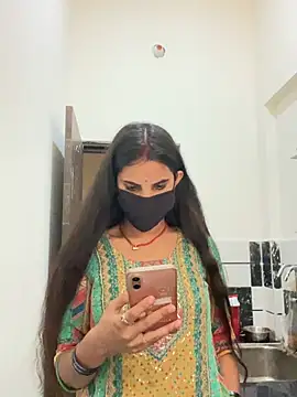 Pooja Love143 online show from 04/08/26, 07:52