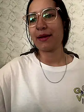 Snapshot of Val12777 chatting on 12/16/25, 02:11 Val12777 online show from 12/16/25, 02:11