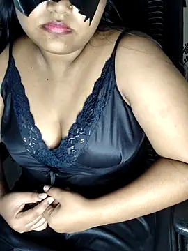 Snapshot of Mr_Mrs_Dark chatting on 12/18/25, 11:05 Mr Mrs Dark online show from 12/18/25, 11:05