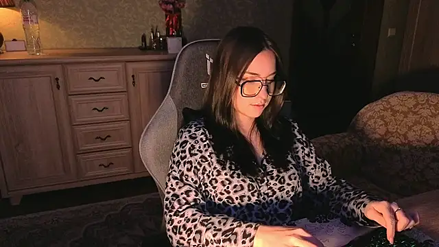 Snapshot of AnneAverry chatting on 03/02/26, 07:48 AnneAverry online show from 03/02/26, 07:48