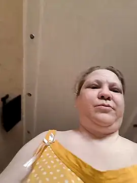 Snapshot of -Queen- chatting on 02/23/26, 05:27 -Queen- online show from 02/23/26, 05:27