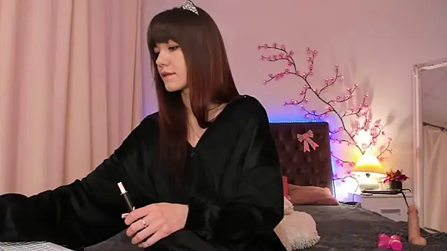 MilanaHotts online show from 03/19/26, 06:17