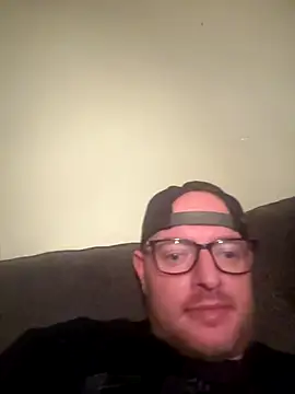 Snapshot of Sexcapades2025 chatting on 12/15/25, 12:15 Sexcapades2025 online show from 12/15/25, 12:15