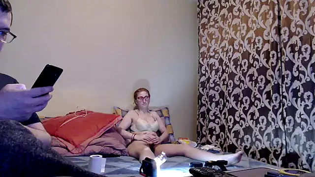 yunis32 online show from 02/14/25, 07:23