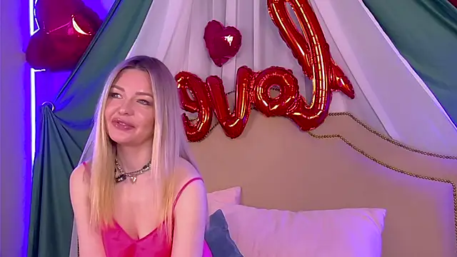 ToriCarter online show from 02/10/26, 04:55