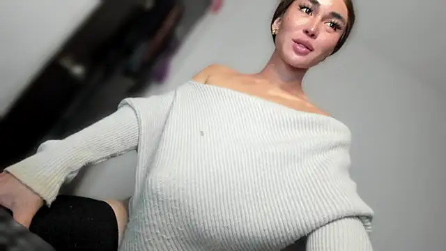 Snapshot of mxshemale_ladyboy chatting on 05/15/26, 07:21 mxshemale ladyboy online show from 05/15/26, 07:21