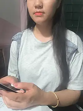 Sisilaydy 01 online show from 06/30/26, 04:08