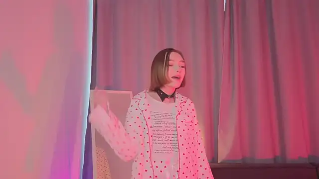 Leyla crsh online show from 01/14/26, 05:13