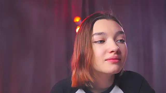 Leyla crsh online show from 03/11/26, 04:07