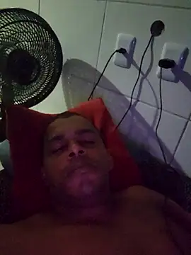 marreta240675 online show from 03/03/26, 01:45