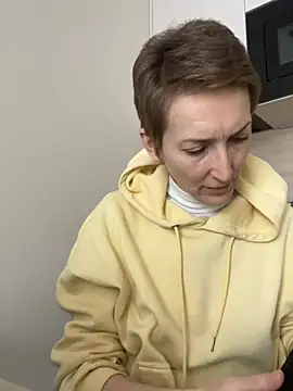 Snapshot of Sensual_Flower chatting on 02/11/26, 07:35 Sensual Flower online show from 02/11/26, 07:35