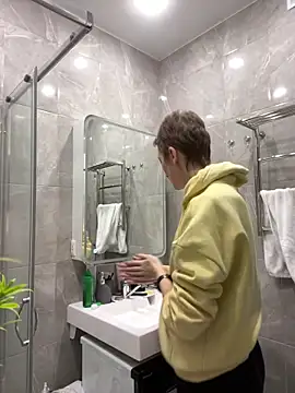 Snapshot of Sensual_Flower chatting on 02/12/26, 06:19 Sensual Flower online show from 02/12/26, 06:19