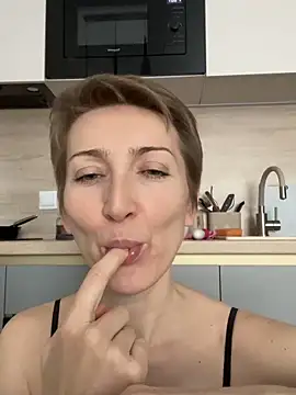 Snapshot of Sensual_Flower chatting on 02/13/26, 07:26 Sensual Flower online show from 02/13/26, 07:26