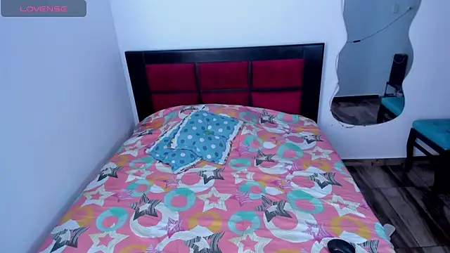 CRISTAL T2 online show from 02/25/26, 07:45