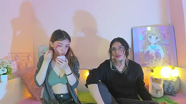 Briar y Blair online show from 12/22/25, 02:25