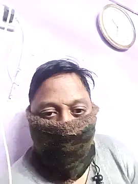 Snapshot of Caterosee chatting on 12/15/25, 04:55 Caterosee online show from 12/15/25, 04:55