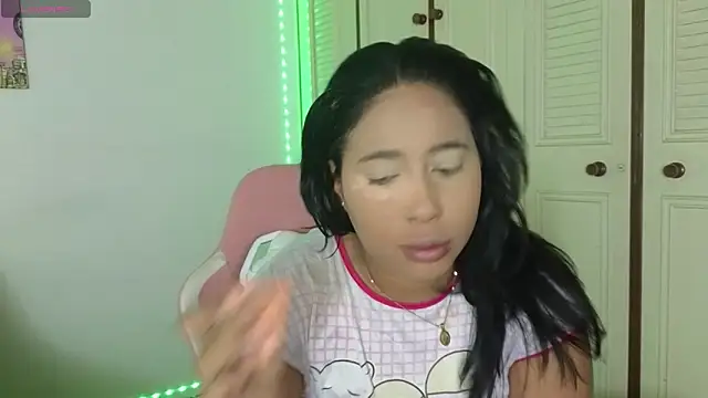 Snapshot of Valery__lovex chatting on 02/19/26, 09:05 Valery lovex online show from 02/19/26, 09:05