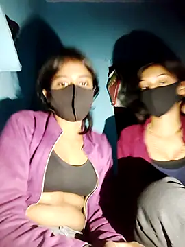 Snapshot of Aaradhya-Rani chatting on 12/22/25, 08:17 Aaradhya-Rani online show from 12/22/25, 08:17