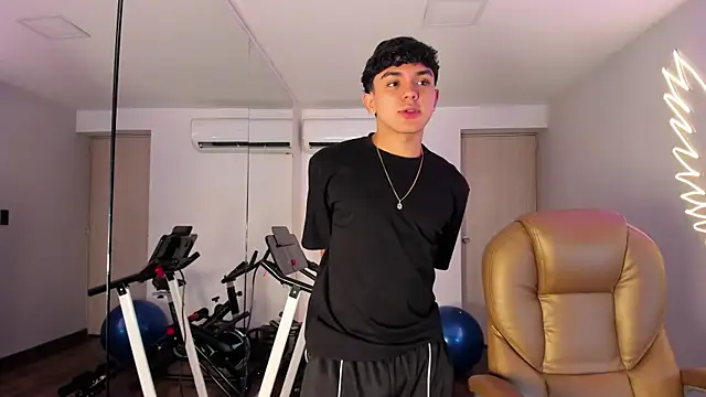  TaylorBlack online show from 04/01/26, 11:44