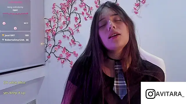 Snapshot of vanesita_ chatting on 05/15/26, 11:56 vanesita online show from 05/15/26, 11:56
