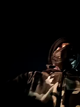 Snapshot of bnglrboy0886 chatting on 12/18/25, 05:41 bnglrboy0886 online show from 12/18/25, 05:41