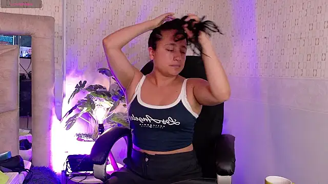 Ithan Skin online show from 02/26/26, 11:42