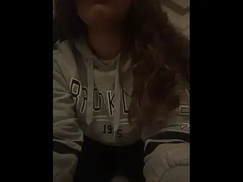 LiaCuti online show from 02/08/26, 03:54