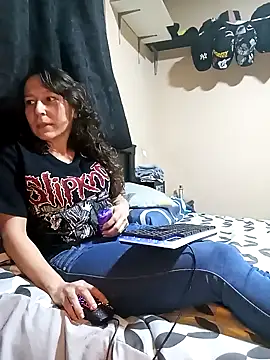 Snapshot of riquimona chatting on 02/02/26, 11:47 riquimona online show from 02/02/26, 11:47