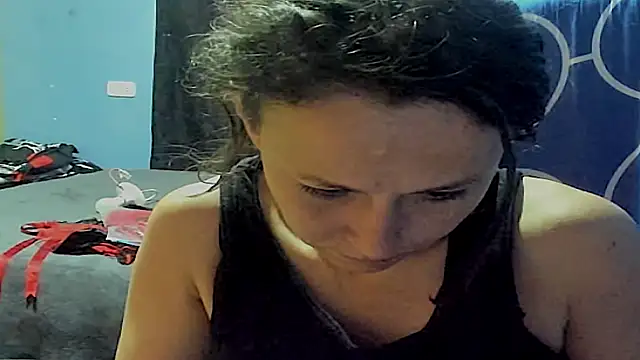 Snapshot of riquimona chatting on 02/26/26, 06:29 riquimona online show from 02/26/26, 06:29