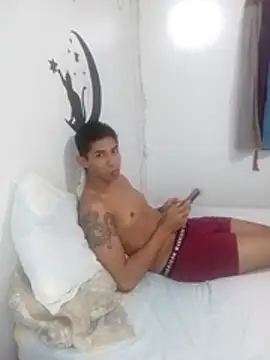 LolaAndBugs  online show from 01/16/26, 08:13