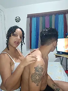 LolaAndBugs  online show from 02/05/26, 01:32