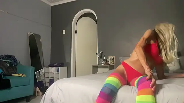 siennadiamond online show from 02/03/26, 01:26