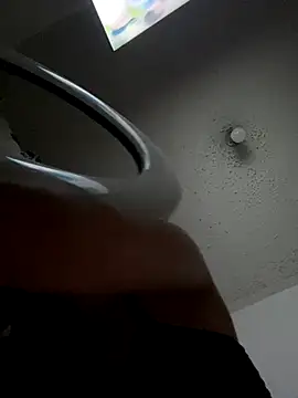 Snapshot of katara_top2_ chatting on 12/18/25, 12:06 katara top2 online show from 12/18/25, 12:06