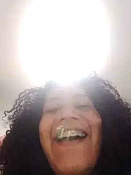 Snapshot of Brunnet_Doll chatting on 12/17/25, 07:31 Brunnet Doll online show from 12/17/25, 07:31