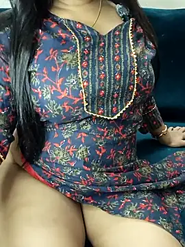 Snapshot of SSiya- chatting on 06/28/26, 06:47 SSiya- online show from 06/28/26, 06:47