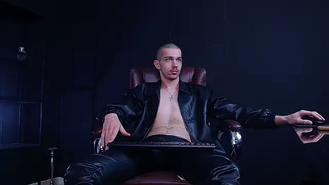 Snapshot of KaydenDrew chatting on 12/22/25, 05:26 KaydenDrew online show from 12/22/25, 05:26