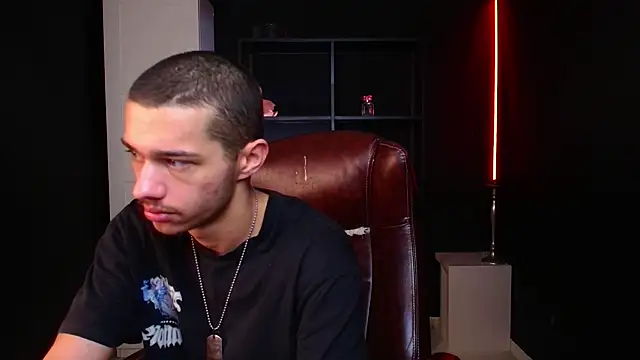 Snapshot of KaydenDrew chatting on 02/12/26, 05:02 KaydenDrew online show from 02/12/26, 05:02