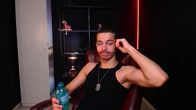 Snapshot of KaydenDrew chatting on 02/13/26, 05:14 KaydenDrew online show from 02/13/26, 05:14