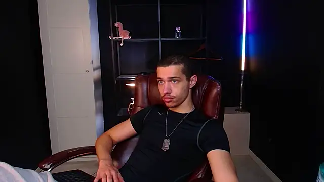 Snapshot of KaydenDrew chatting on 02/15/26, 05:15 KaydenDrew online show from 02/15/26, 05:15