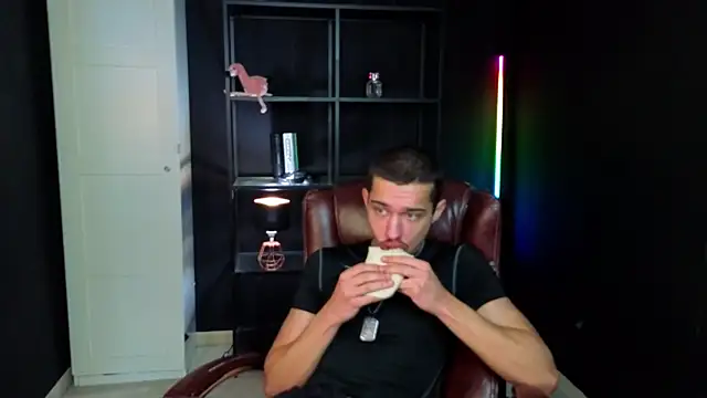 Snapshot of KaydenDrew chatting on 02/20/26, 06:26 KaydenDrew online show from 02/20/26, 06:26