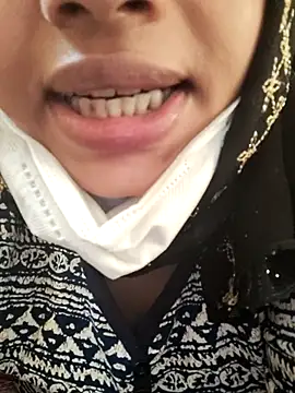 Snapshot of ROHINI_JI95 chatting on 01/08/26, 02:14 ROHINI JI95 online show from 01/08/26, 02:14