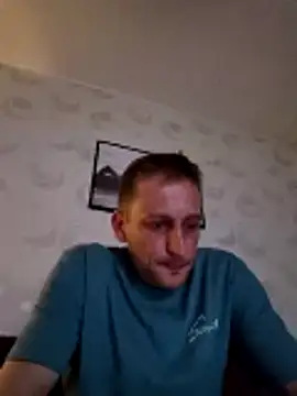 Snapshot of AnDyWaesche90 chatting on 04/15/26, 09:37 AnDyWaesche90 online show from 04/15/26, 09:37