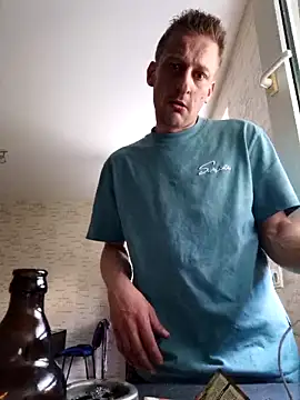 Snapshot of AnDyWaesche90 chatting on 04/16/26, 05:25 AnDyWaesche90 online show from 04/16/26, 05:25